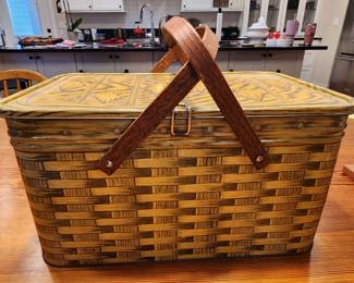 tin picnic basket