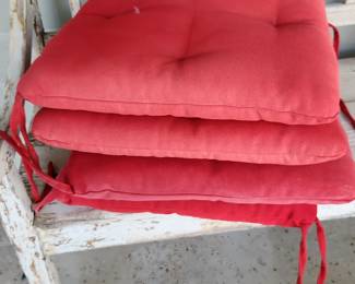  4 matching seat cushions