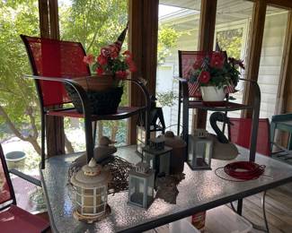 Outdoor decor. Outdoor chair and table.