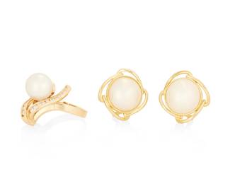 1030
A Group of Gold and Cultured Pearl Jewelry
Including a 14k gold ring featuring a cultured pearl measuring approximately 11.52 mm, accented by round diamonds weighing approximately 0.55 carat, together with a pair of mabe pearl earrings
3 pieces
Measures: 3/4 in., Ring: 8 1/4
17.4 grams gross
Estimate: $600 - $800