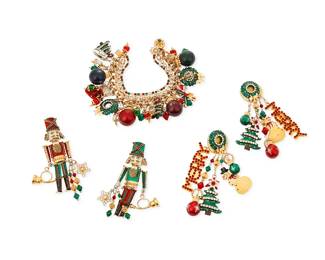 1160
A Group of "Lunch at the Ritz" Holiday-themed Costume Jewelry
Featuring Christmas holiday-themed gold-toned and mixed metal jewelry with multicolored enamel and diamanté accents including a chain link charm bracelet with baubles, wreaths, candy canes, and a tree, as well as a pair of matching wreath earrings with multiple themed dangles, and a pair of Nutcracker-themed soldier earrings
5 pieces
Bracelet: 7 1/2 in.; Earrings: 3 1/2 in.
197.0 grams gross
Estimate: $100 - $200