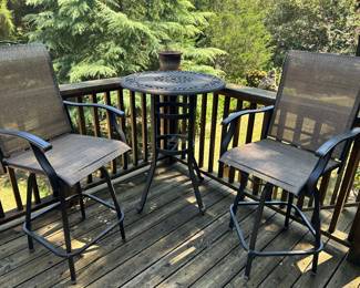 Pub table snd 4 stools