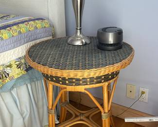 Pair of wicker tables 
