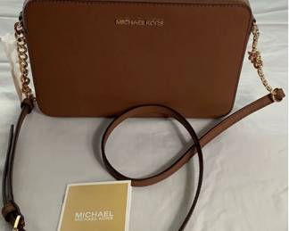 Michael Kors Jet Set Item Large East West Zip Leather Tan Crossbody - New