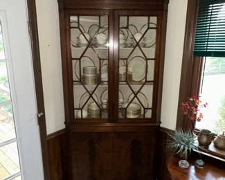 Fine Corner Cabinet 