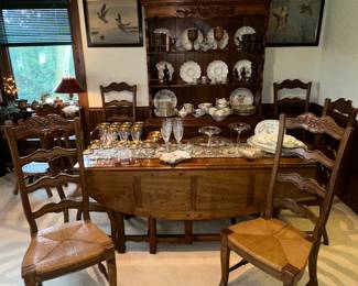 Thomasville "French Style" drop leaf table w/ chairs 