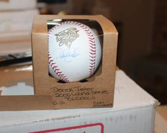 Derek Jeter 2000 World Series Autographed Baseball w/COA