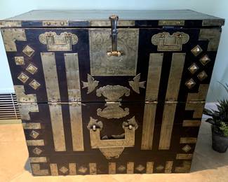 Antique Korean Bandai Blanket Cabinet Chest, Joseon Dynasty