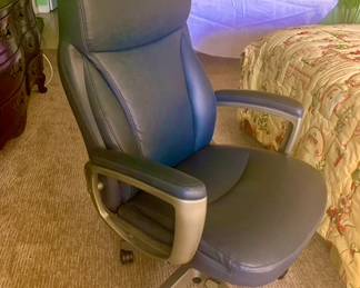 La-Z-Boy Leather Executive Chair