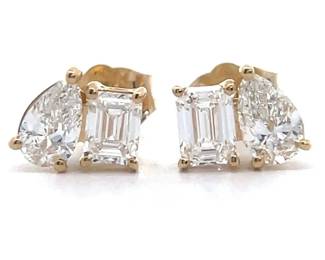 1.10 Carat Diamond Toi et Moi Two-Stone Stud Earrings in Yellow Gold
