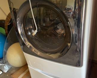 Kenmore Lavorda Marca Front Load Washer Like New!