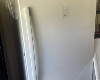 Like NEW!! GE - 17.3 Cu. Ft. Frost-Free Upright Freezer - White