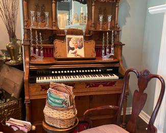 Early 1900's Antique Windsor Pump Organ