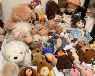 Vintage Toys, Dolls and Stuffies