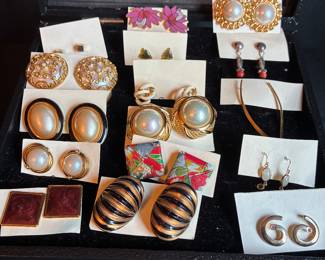16 pair earrings