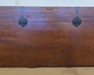 FR199Antique Steamer Trunk