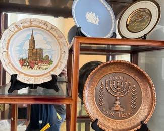 FR102Decorative Plate Set