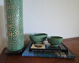 FR124Vintage Chinoise Porcelain Vase Style Lamp And More