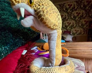 Cuddly rattle snake