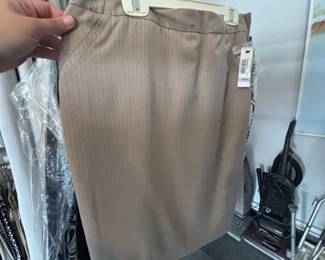Worthington tan mini pencil skirt size 4 petite 