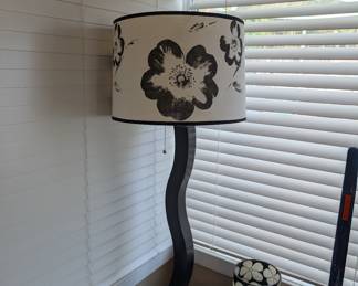 Funky black and white flower standing lamp 