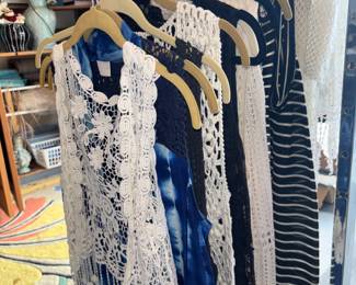 Lace and crochet sleeveless shrugs and shawls 