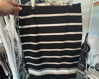 White House Black Market mini pencil skirt 