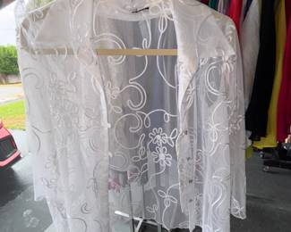 Vintage sheer white floral button up blouse 