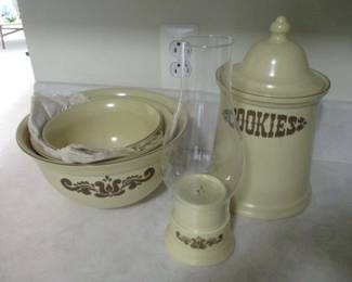 Pfaltzgraff Village Pattern Stoneware