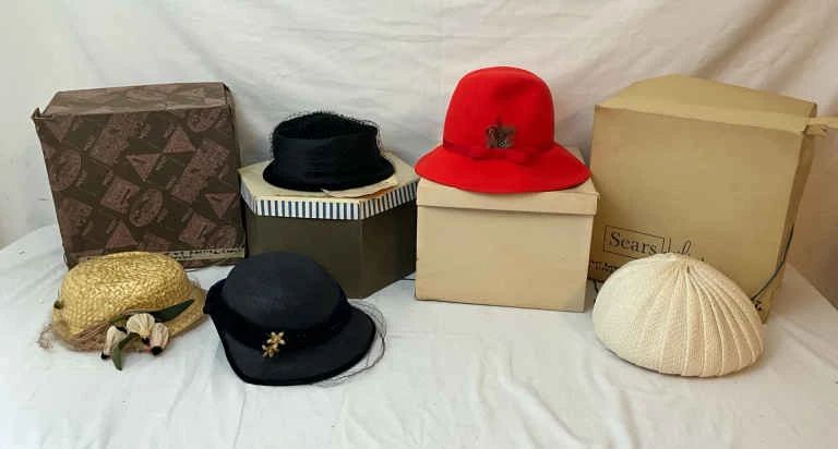 Vintage Ladies Hat Ensemble