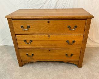 Classic Oak 3 Drawer Chest 