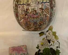 Famille Rose Chinese Porcelain 