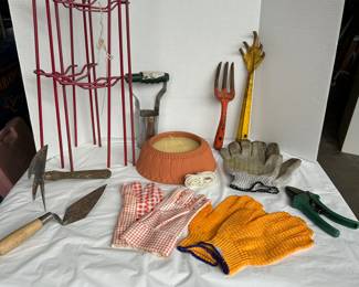 Vintage Gardening Lot