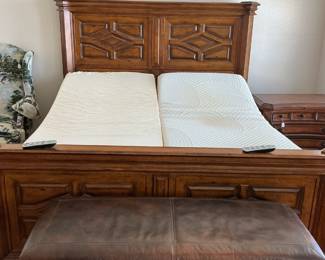 King bed Tempur-Pedic (remotes included ), bench (21x52)