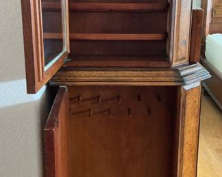 Aspen home dresser with jewelry & storage compartment (2piece) top piece (33x25 1/2), bottom (41x42)