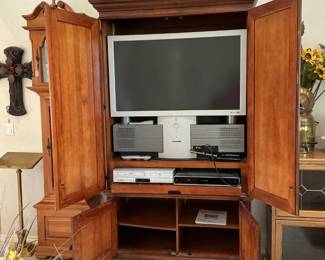 Media Armoire (40x78), Panasonic TV (40inches)