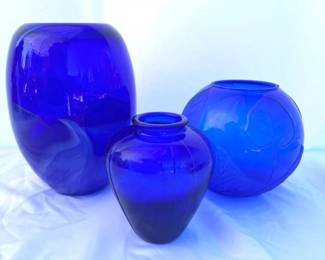 56 CobaltBlueGlassVasesandTwoVintageFlowerFrogs