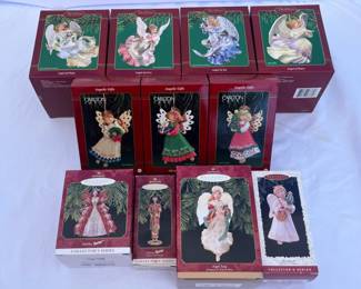88 CollectibleOrnamentsinOriginalPackagingFeaturingCarltonSets