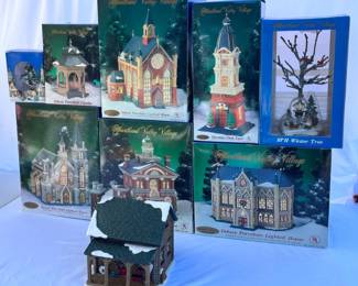 81 HeartlandValleyChristmasVillage9PieceLot