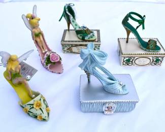 63 2TinkerbellOrnamentsand3HamiltonCollectionDecorativeShoes