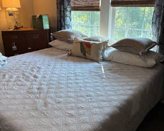 King Size platform bed