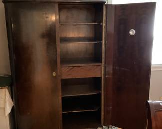 Armoire