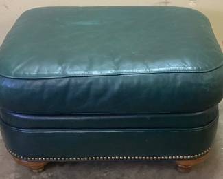 GREEN LEATHER TUFTED OTTOMAN