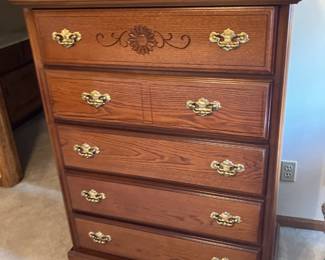 Highboy chest w 5 drawers