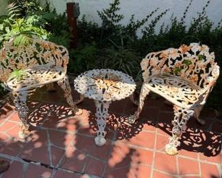 Metal Leaf Motif Outdoor Patio Furniture Set