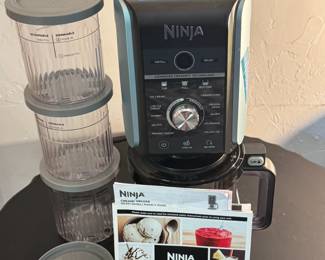 Ninja Creami Deluxe Ice Cream Maker Set