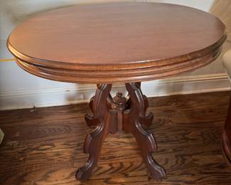 Oval Wooden Pedestal Side Table
