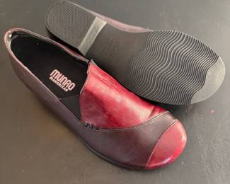 Munro Women’s Slip-On Shoes in Red and Black
