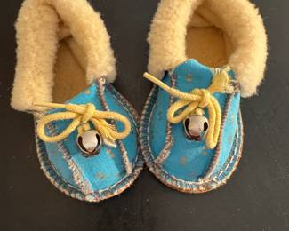 Baby-Sized Synthetic Wool-Lined Moccasins