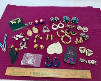 27 Pair of Earrings